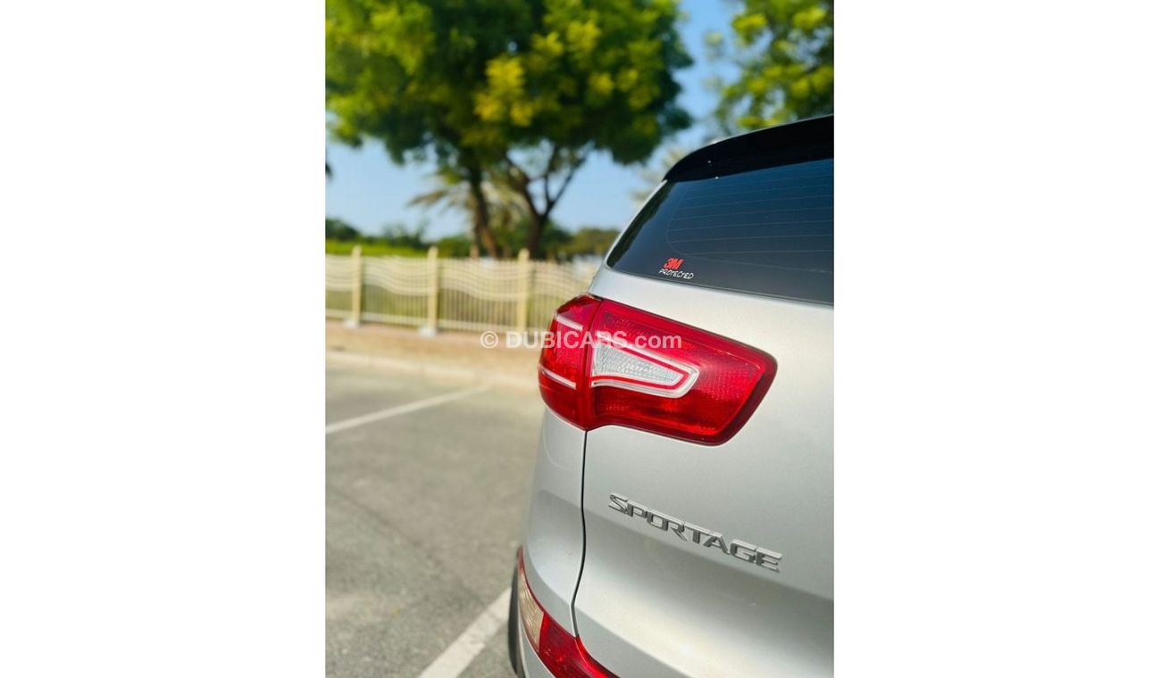 Kia Sportage LX 960 PM || KIA SPORTAGE 2.0L V4 || PANAROMIC ROOF || 0% DP || GCC || WELL MAINTAINED