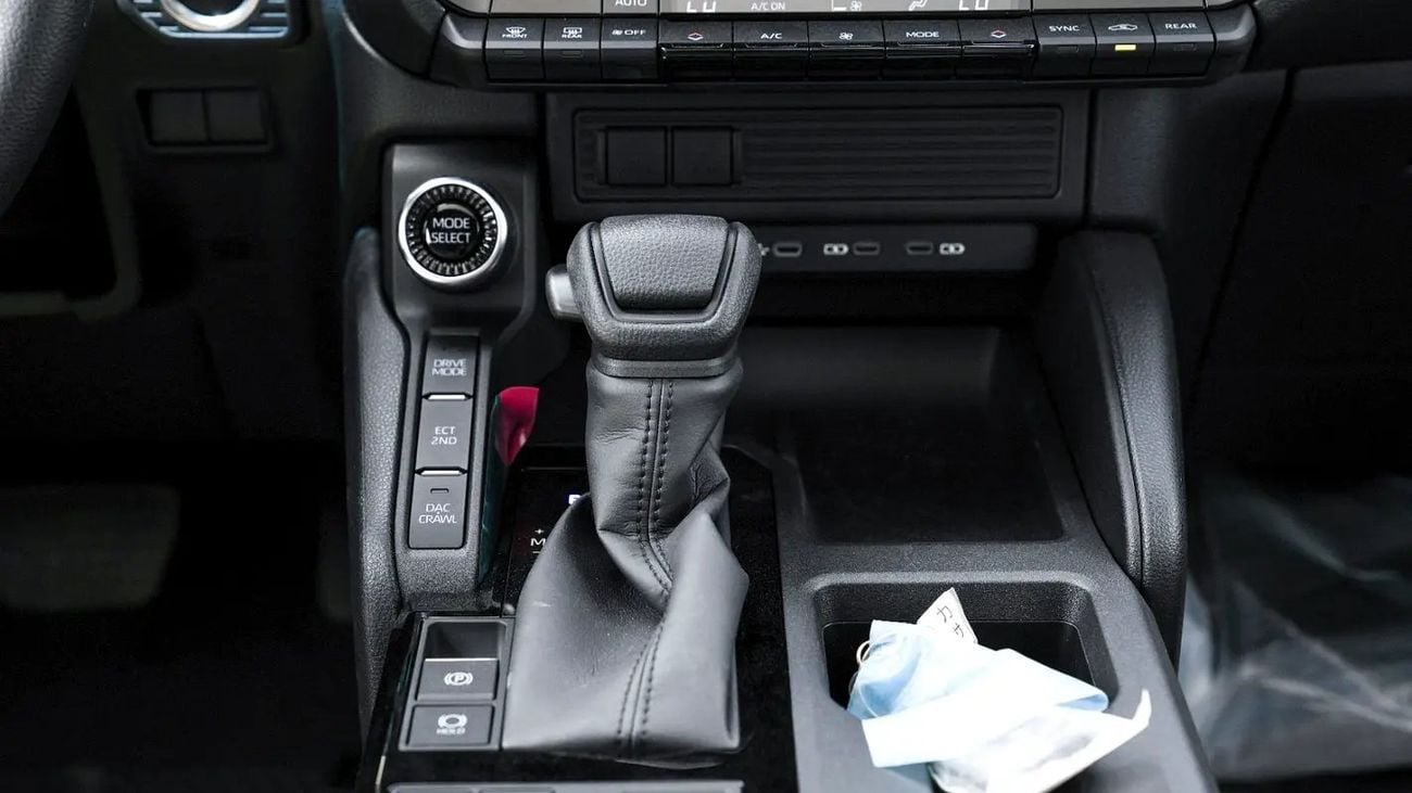 تويوتا برادو VXR all rounder 2.4 basic with sunroof | Brand | GCC Specs