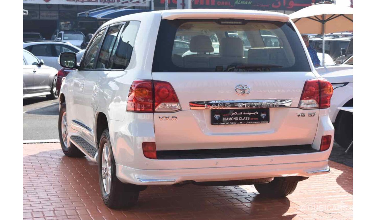 Toyota Land Cruiser 5.7