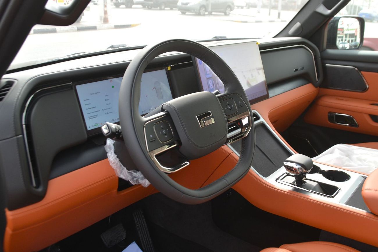 ROX 01 VIP | HYBRID | 6 SEATS | SUV |