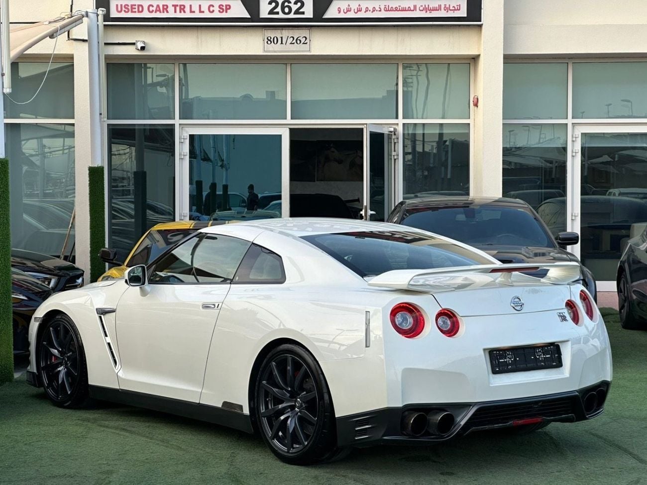 نيسان جي تي ار BLACK EDITION Premium 3.8L (2 Seater)