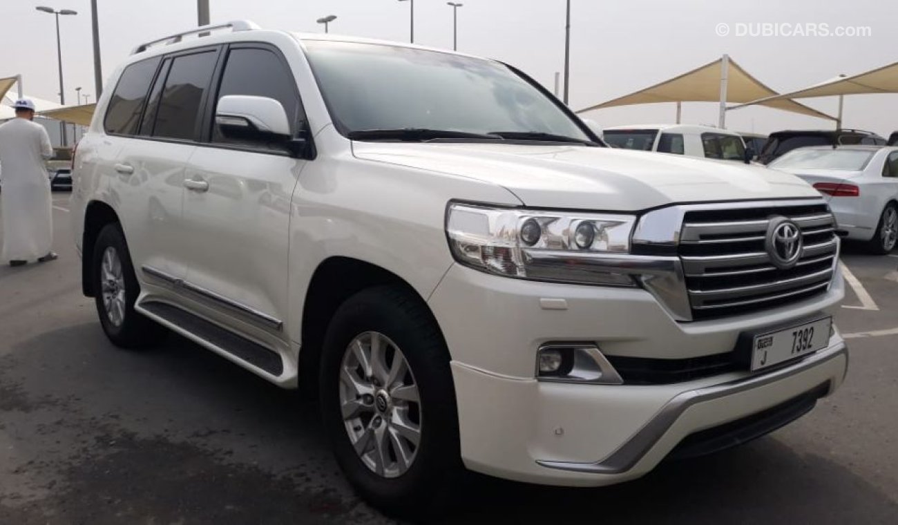 Toyota Land Cruiser V8 GXR