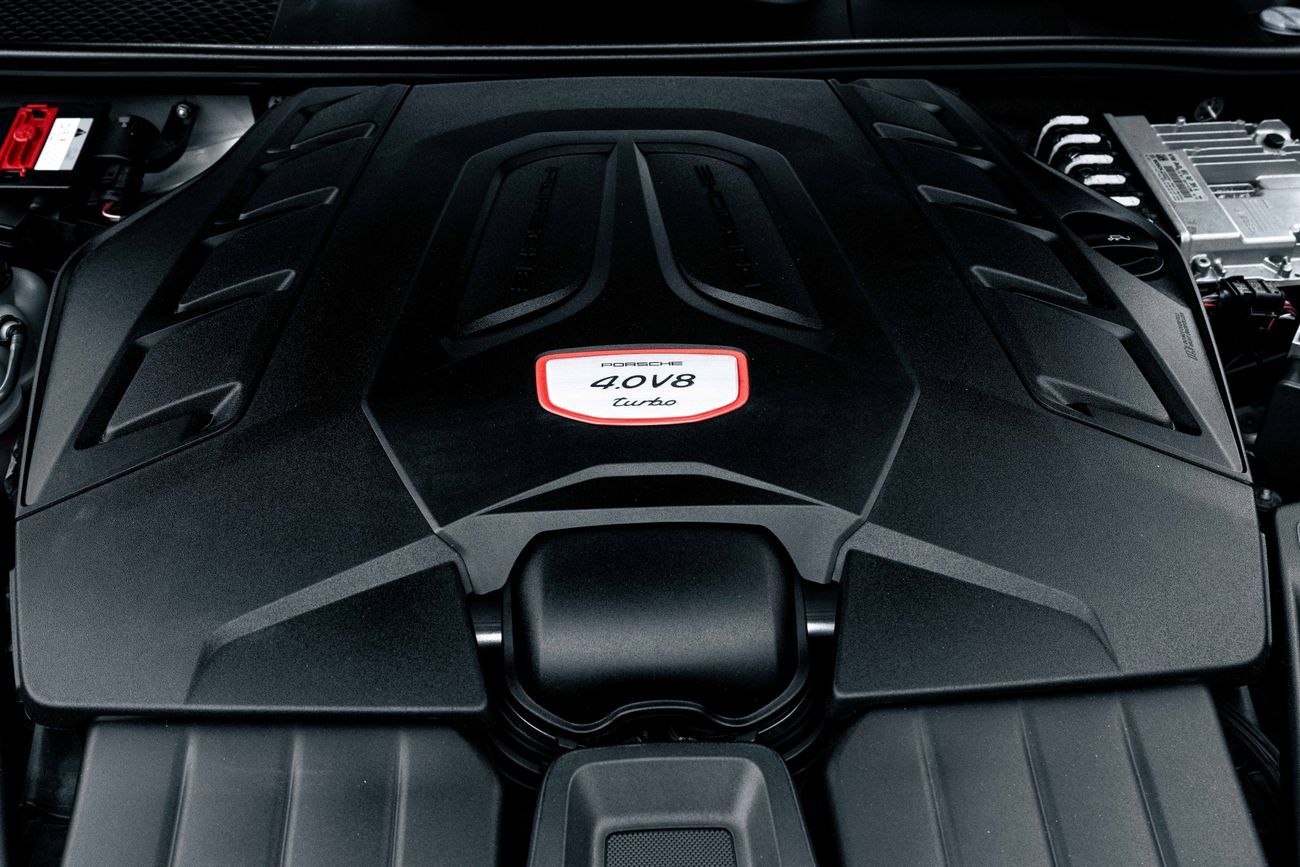 Porsche Cayenne Cayenne Coupe Turbo | 5,778 P.M | 0% Downpayment | TURBO PORSCHE SERVICE HISTORY!