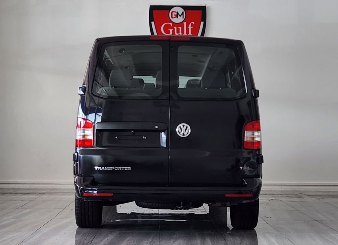 Volkswagen T5 Transporter Excellent Condition - Automatic Transmission - Passenger Van