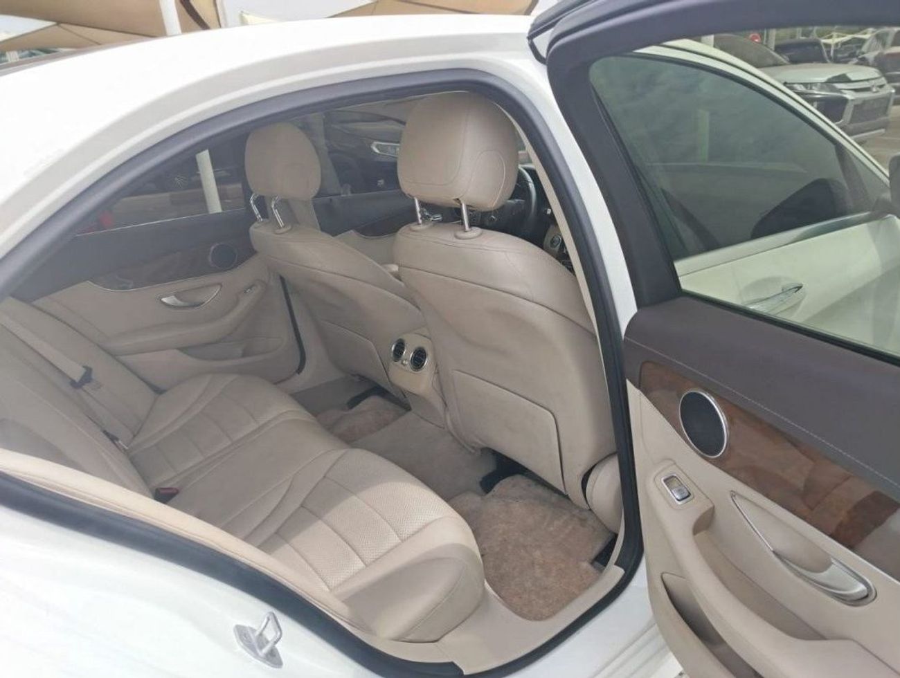 مرسيدس بنز C 200 MERCEDES C200 V4 2016