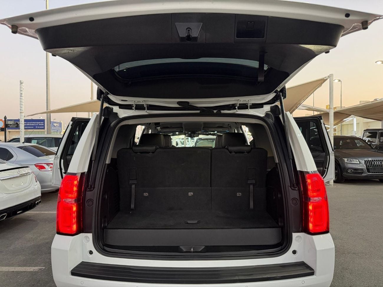 Chevrolet Tahoe 1LT 5.3L