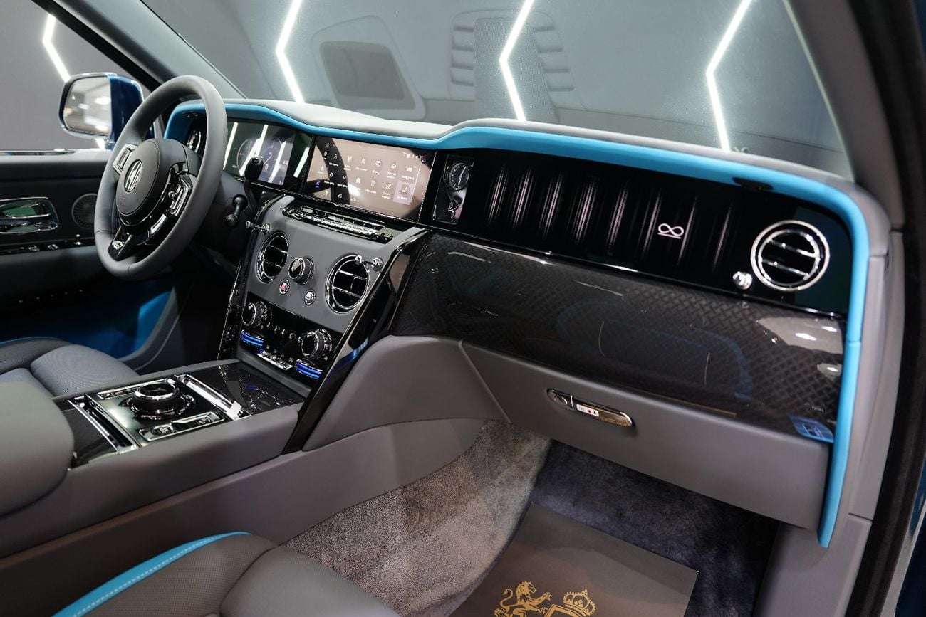 Rolls-Royce Cullinan Black Badge, Series II, BRAND NEW, Executive Seat w/ Entertainment, Bespoke Audio, Dealer Warr + Ser