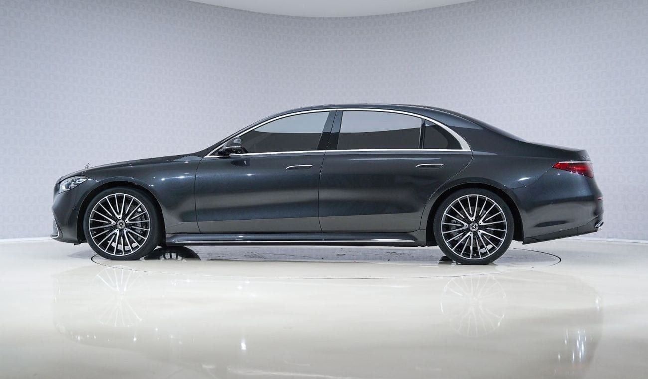 مرسيدس بنز S 580 4Matic AMG Line - AED 7,025 P/M - Warranty till 08/2028