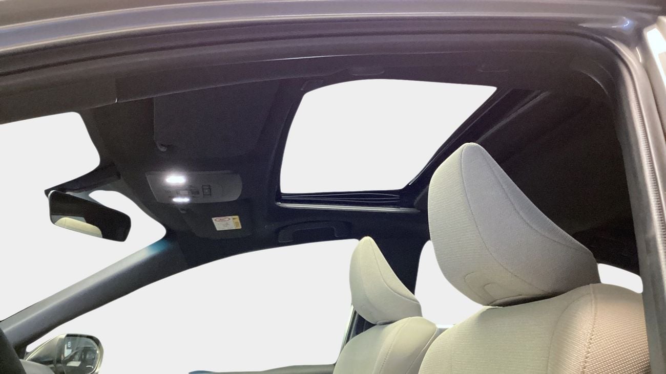 تويوتا كامري 2.5 HEV XLE E-CVT | شامل الضمان | 0 ﺪﻔﻋﺓ ﺃﻮﻟﻯ