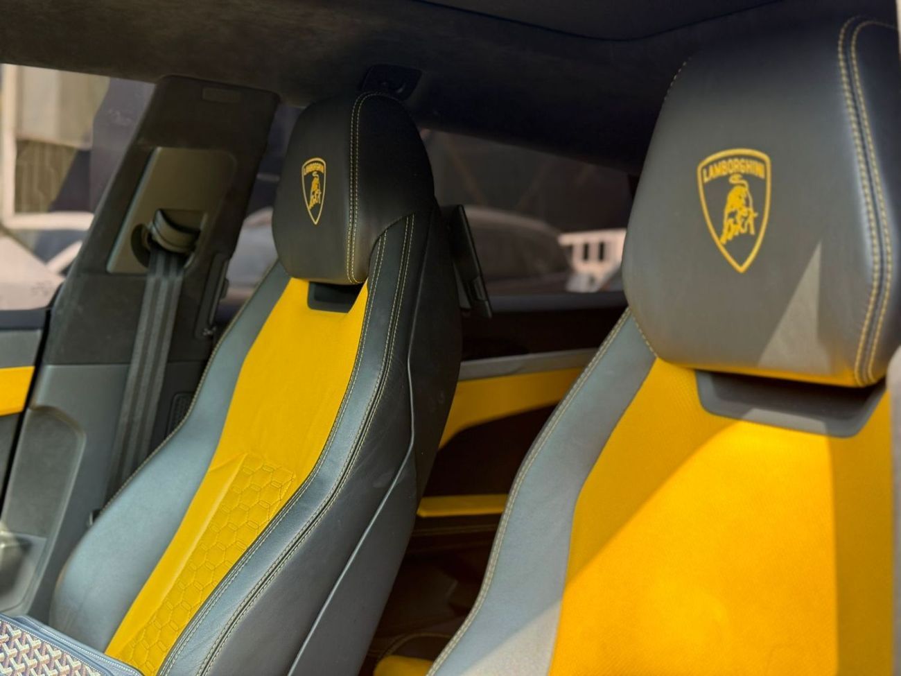 Lamborghini Urus STD 4.0T V8