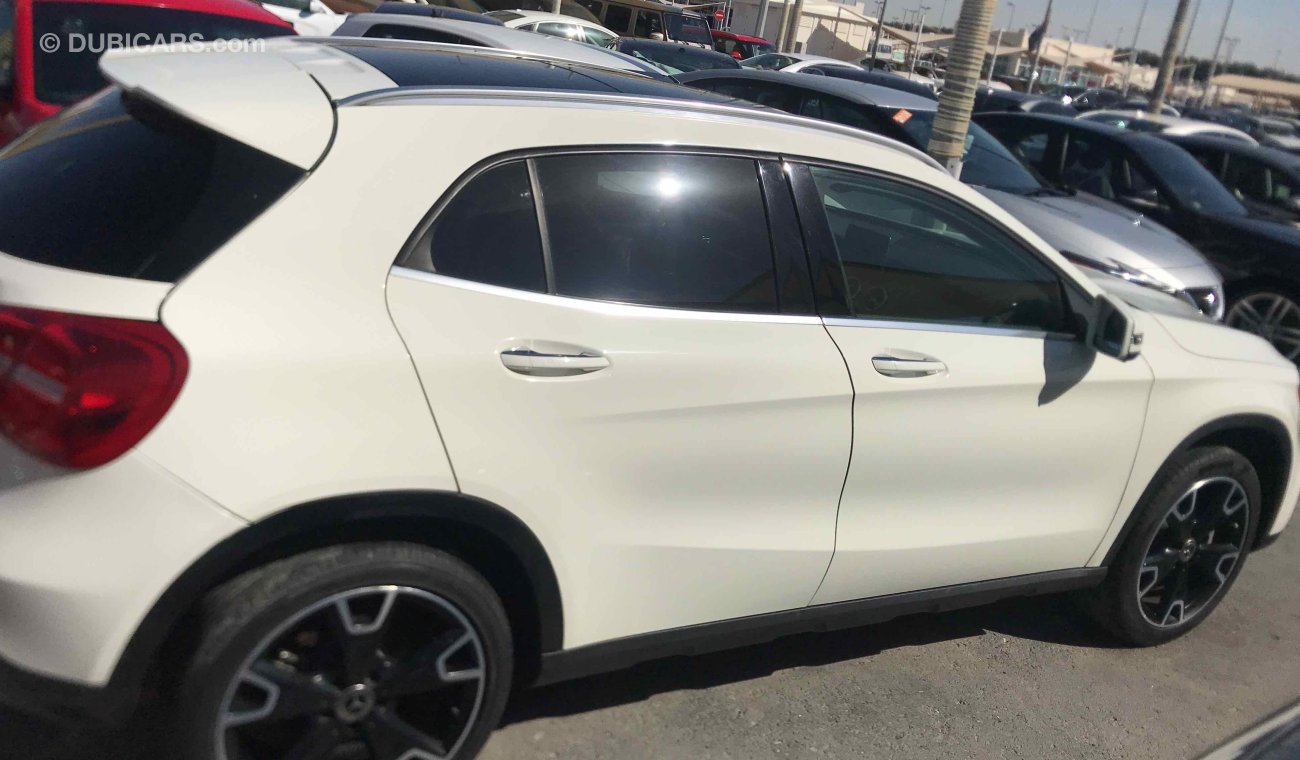 Mercedes-Benz GLA 250 Full option