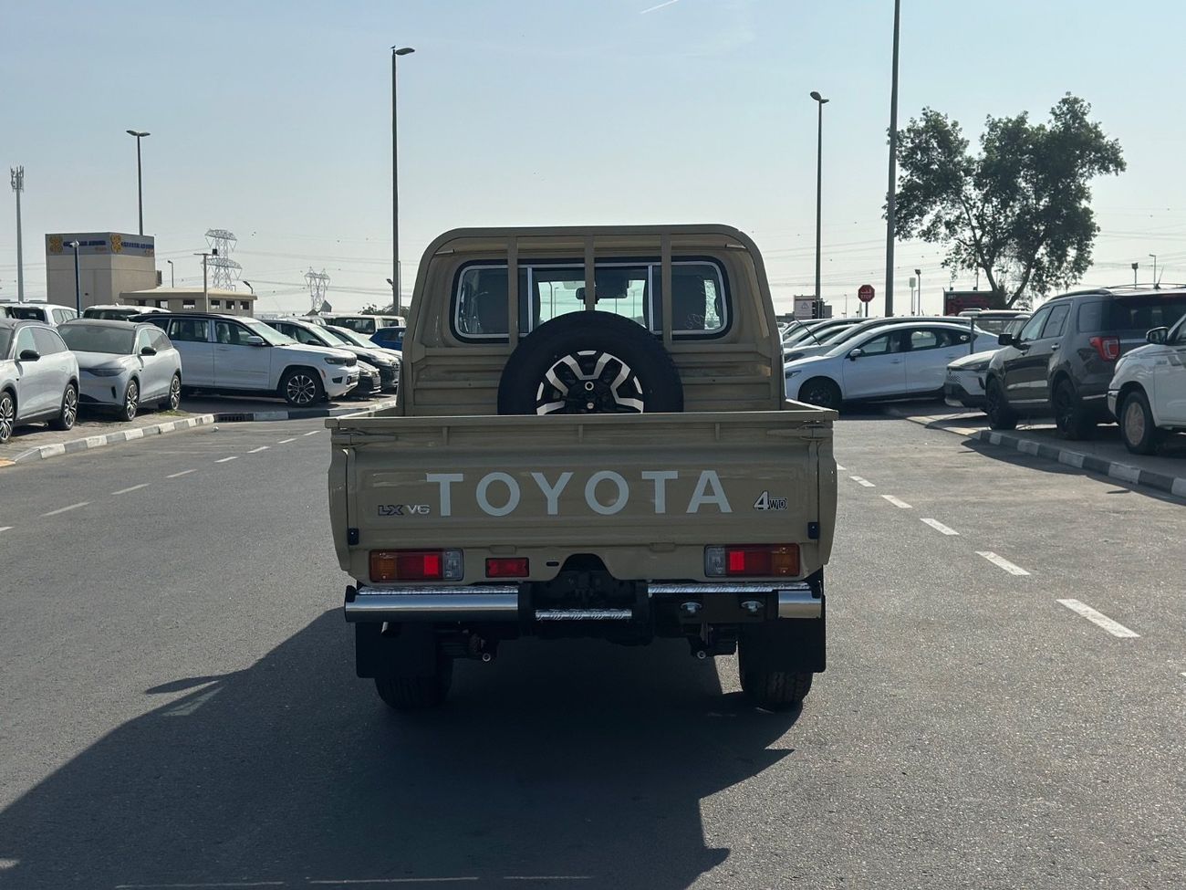 تويوتا لاند كروزر بيك آب