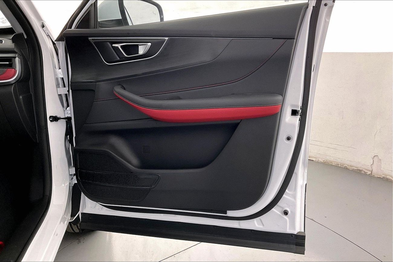 نيسان صني SV | ضمان مجاني لمدة عام | 0 دفعة أولى