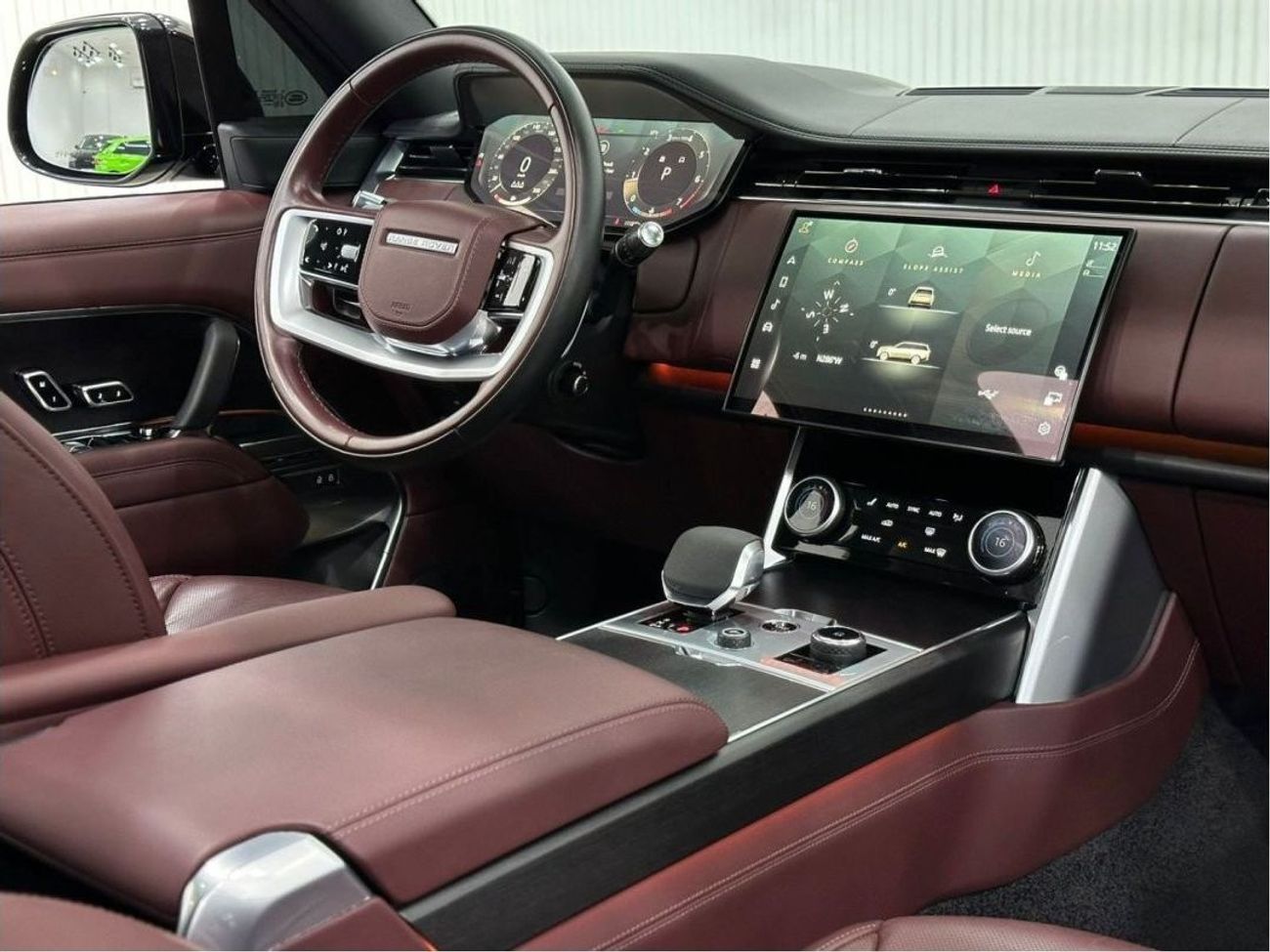 Land Rover Range Rover 2022 Range Rover Vogue P530 HSE Autobiography Kit,  2028 Range Rover Warranty + Service Pack, GCC