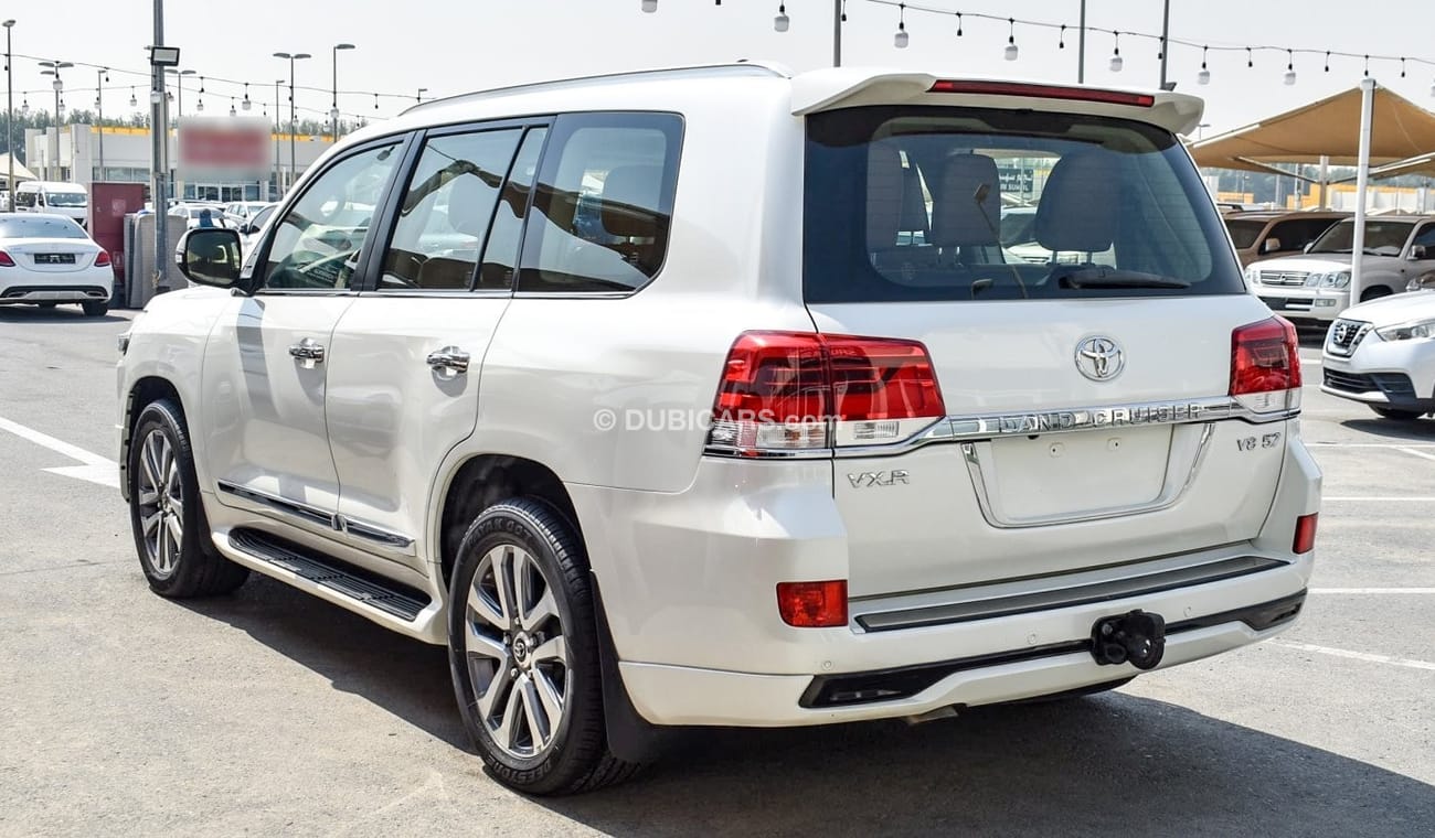 تويوتا لاند كروزر GXR.R