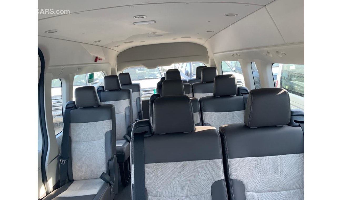 Toyota Hiace 13seats