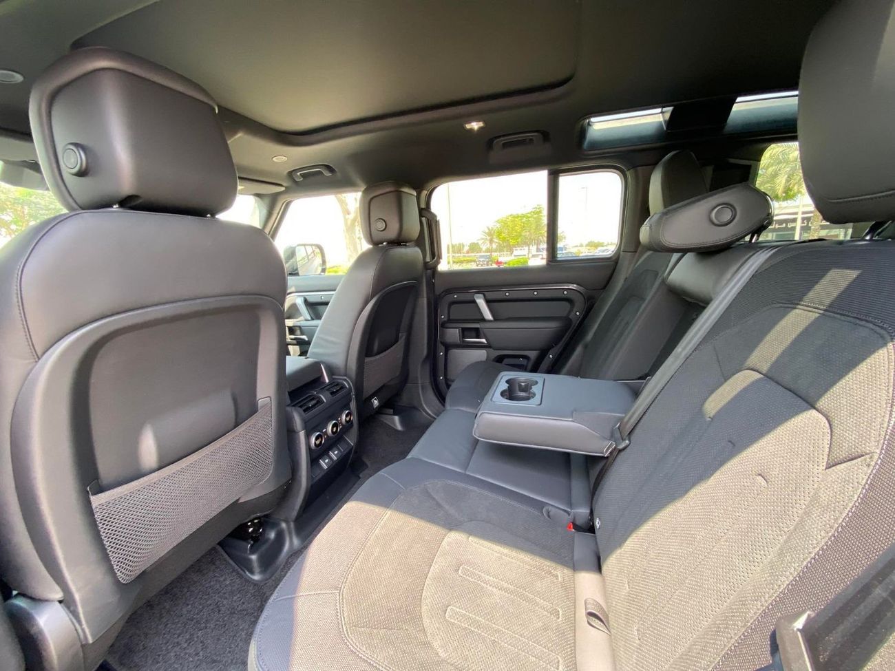 Land Rover Defender DEFENDER V8**2023**GERMAN SPEC