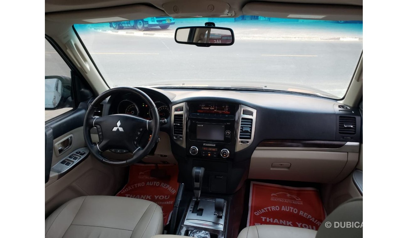 Mitsubishi Pajero Clean car full option