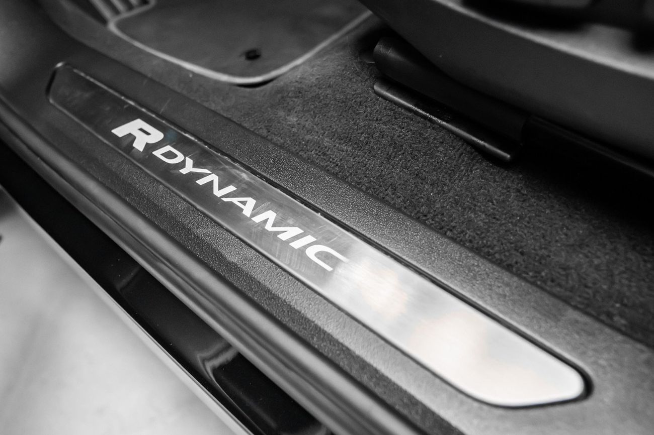 Land Rover Range Rover Evoque P200 R-Dynamic SE 2.0L