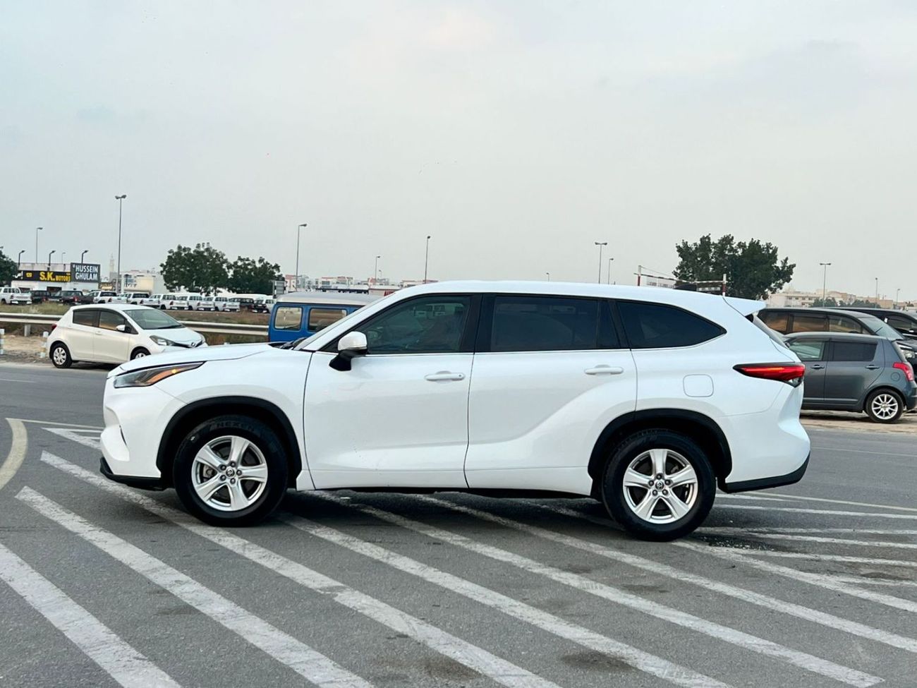 Toyota Highlander 2023 Toyota Highlander LE+  - 2.4L V4 Turbo FWD -  Rear Camera - Leather seat - 7 Seats