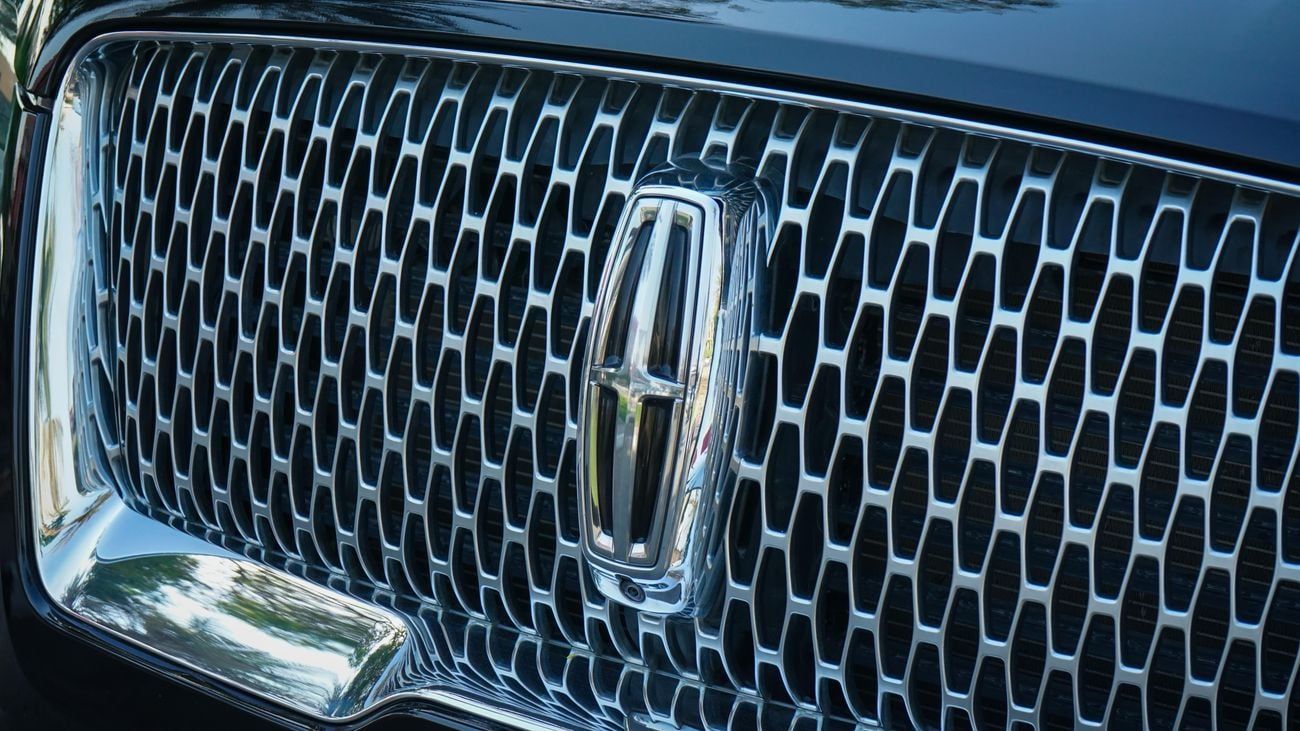 لينكولن نافيجاتور Presidential 3.5L PRESIDENTIAL 202 GCC SPECS!! WARRANTY AND SERVICE CONTRACT FROM AL TAYER