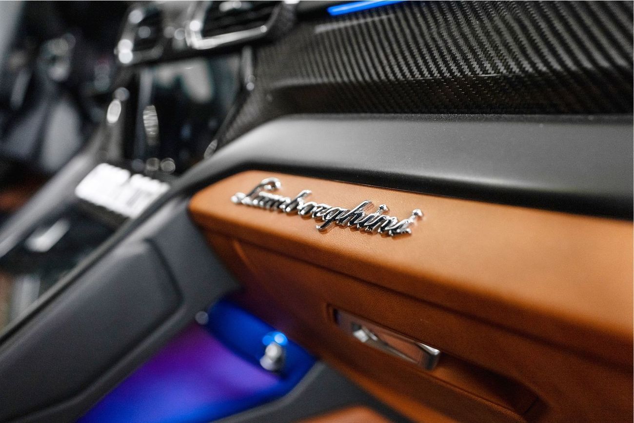 Lamborghini Urus STD 4.0T V8