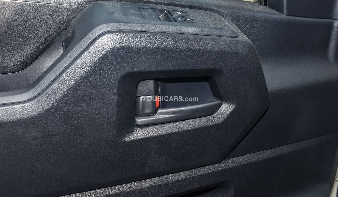 تويوتا هاياس Cargo Van