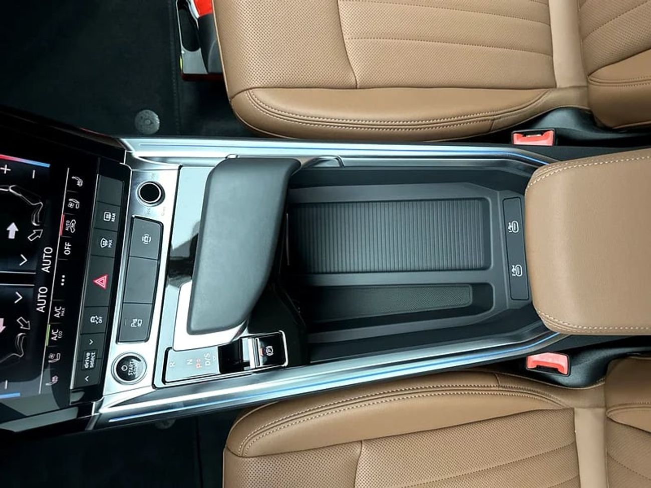 Audi etron Q8 Advanced 55 quat 408hp (Ref# 028541)