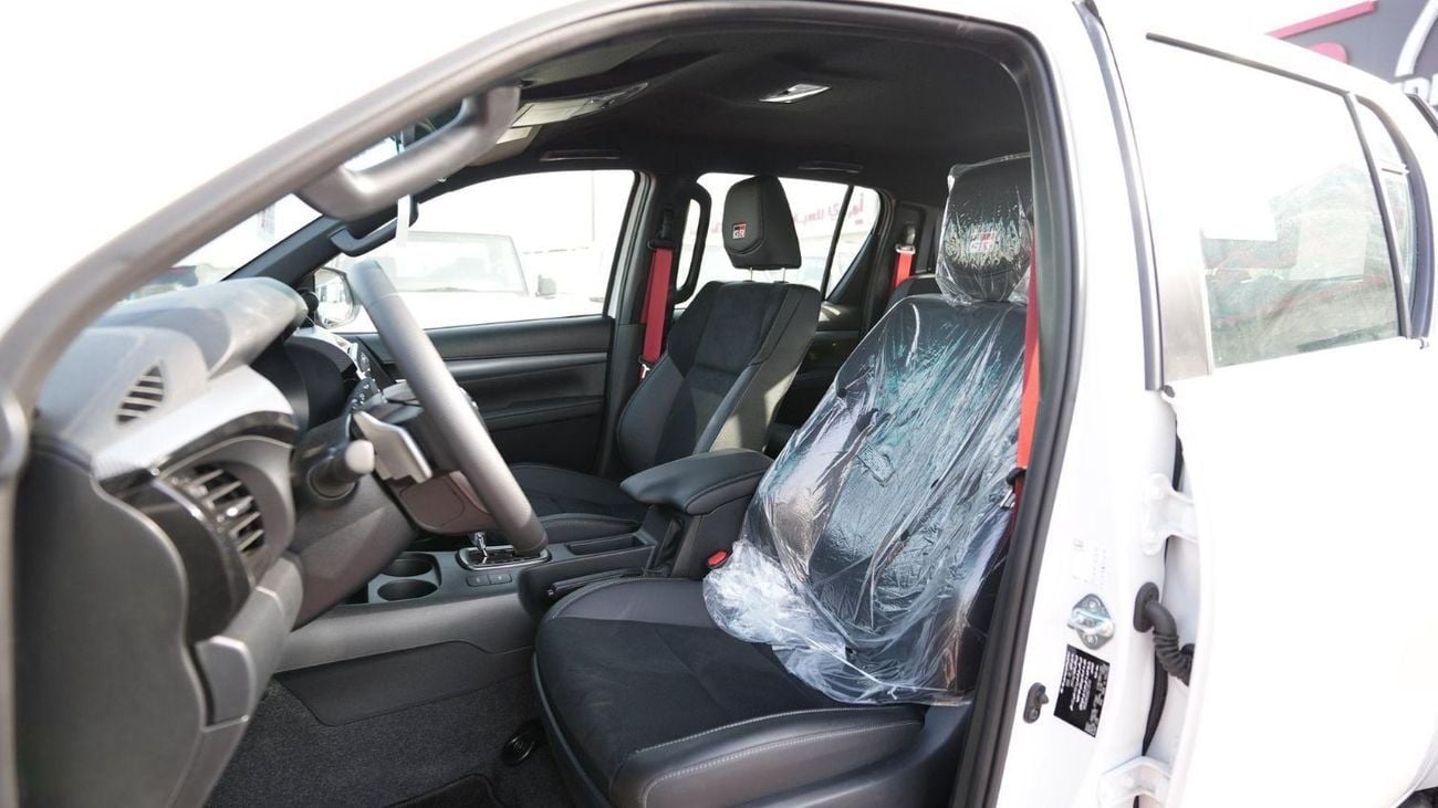 تويوتا هيلوكس TOYOTA HILUX GR Sport 4.0L MY25