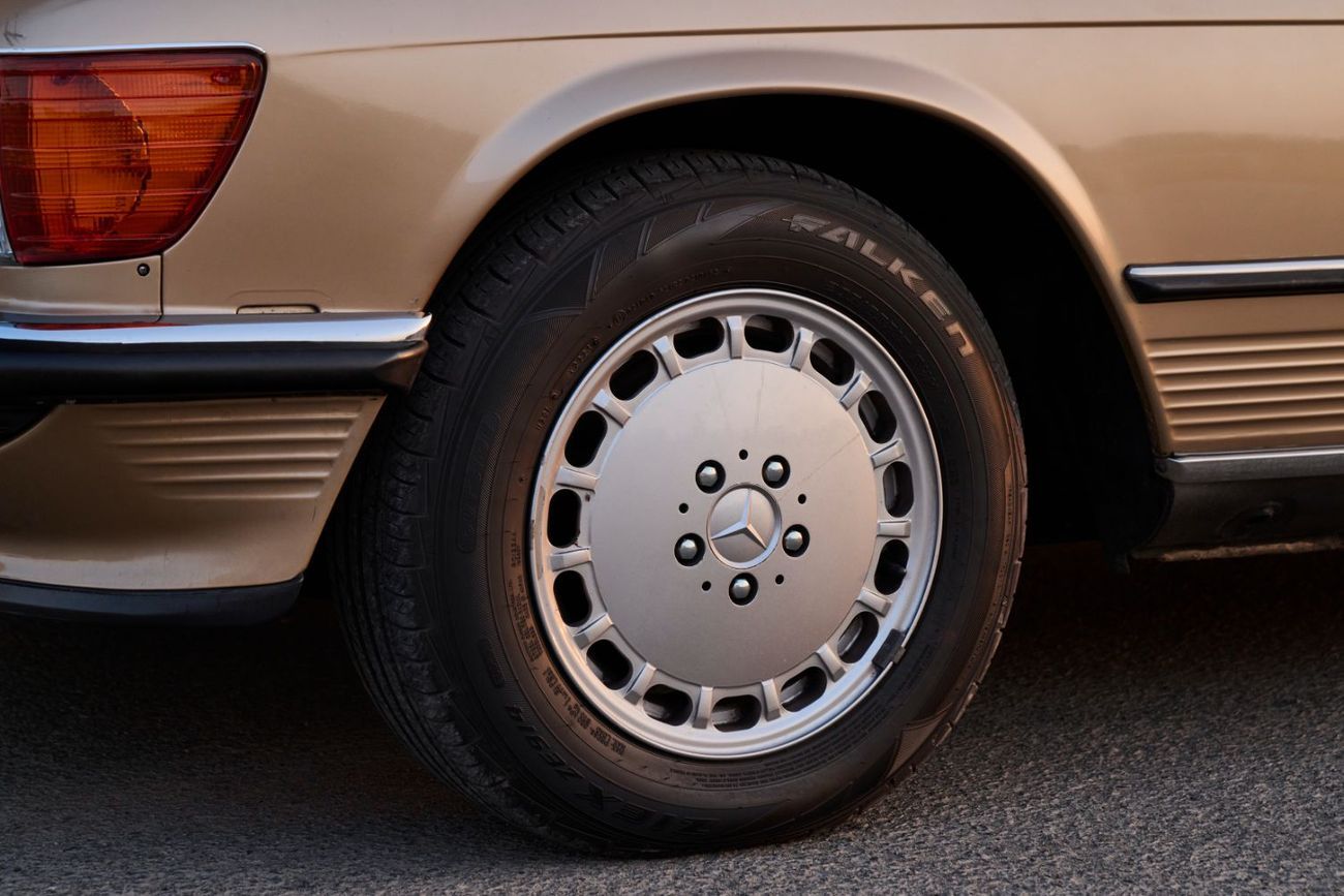 Mercedes-Benz SL 560