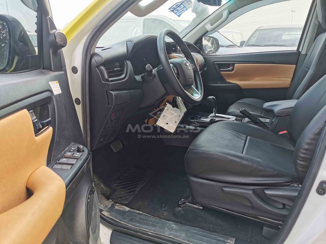 Toyota Fortuner 2.4L Diesel, Police Lights, Alarm, Leather Seats, (ONLY FOR UNITED NATION ORDERS)  (CODE # TFBO01)