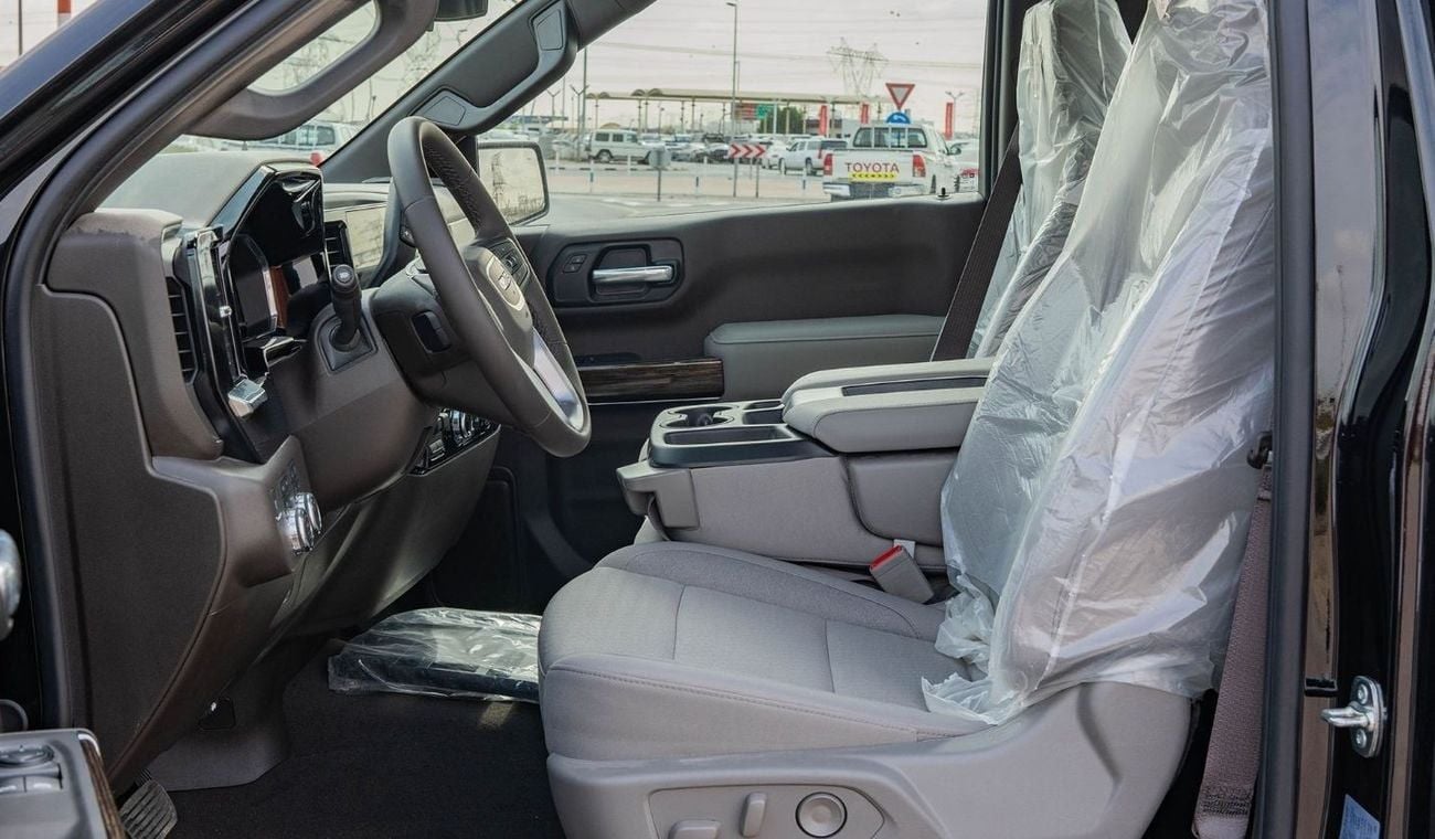 GMC Sierra 2025 GMC Sierra SLE V8 5.3L AT Petrol Single Cab (Black)