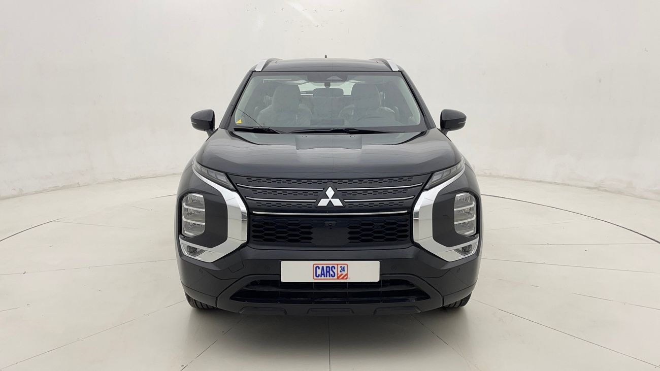 ميتسوبيشي آوتلاندر MIDLINE WITH SUNROOF 2.5 | بدون دفعة مقدمة | اختبار القيادة في المنزل