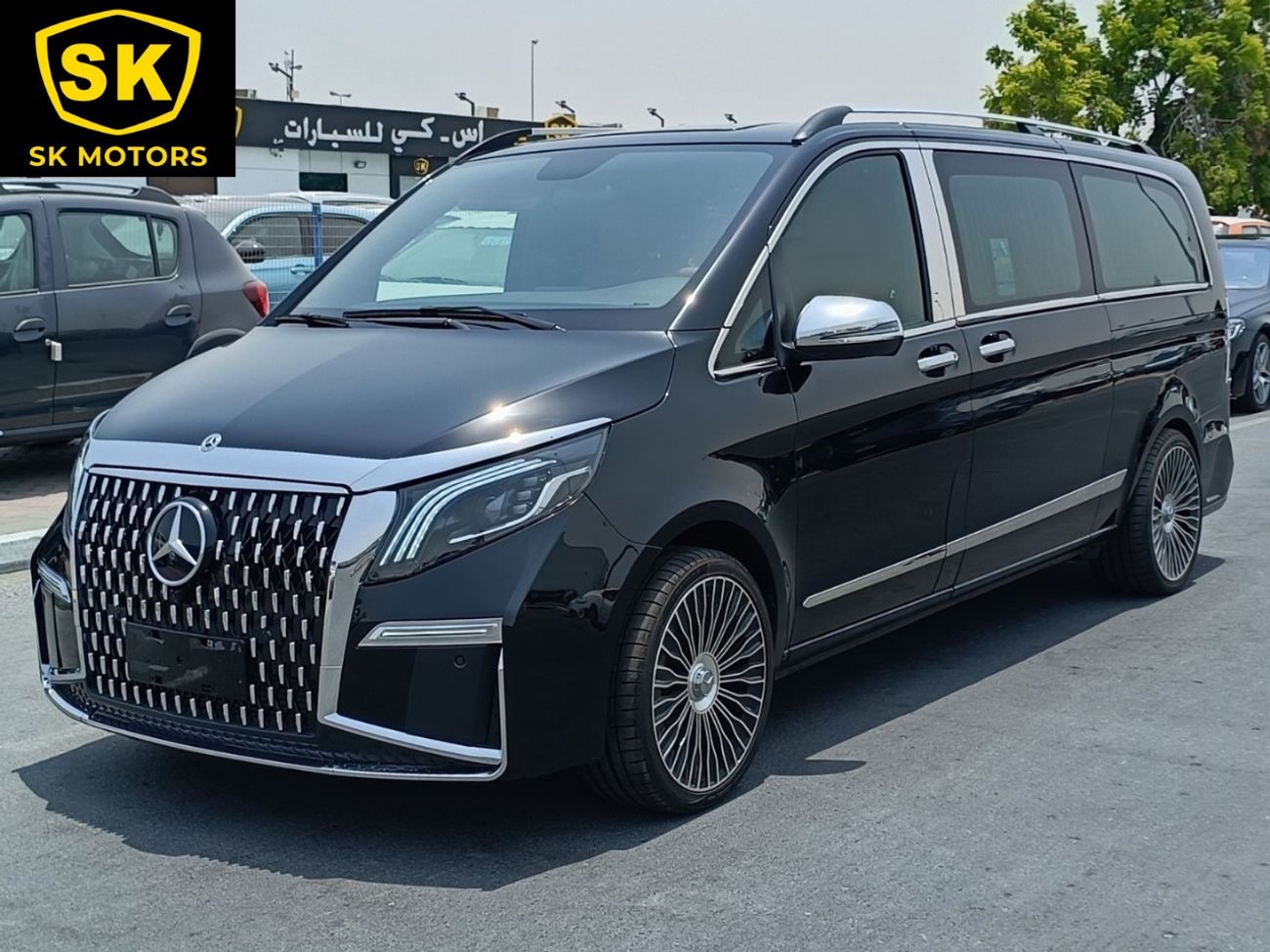 Mercedes-Benz V 250 V4, 2.0L Petrol,  VIP, Platinum, Front & Rear DVD's With Leather Seats, and Much More (CODE #VITO)