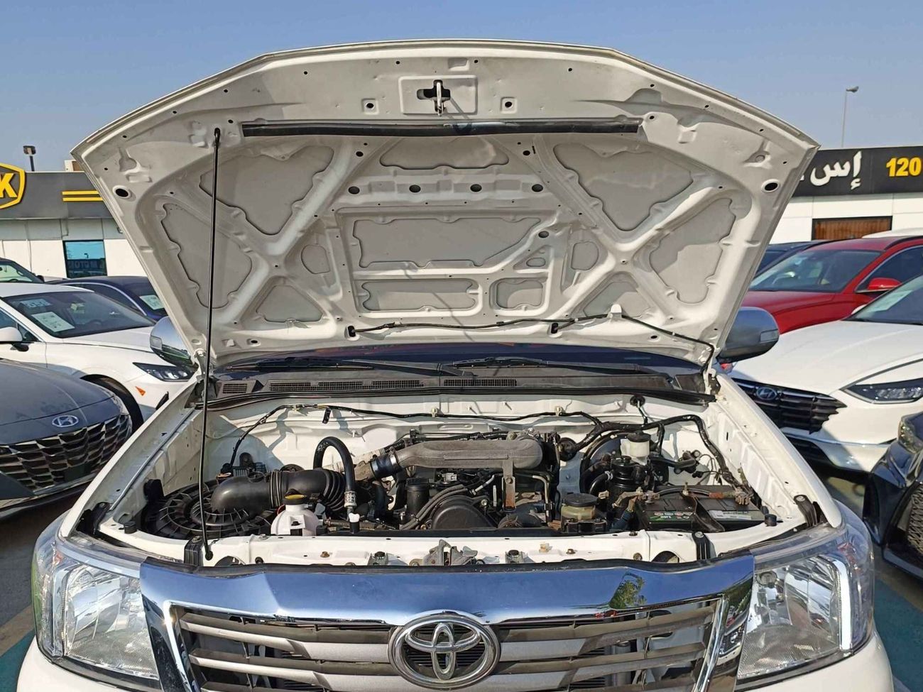 Toyota Hilux // HILUX // DIESEL // MANUAL // 4X4 (LOT # 45619)