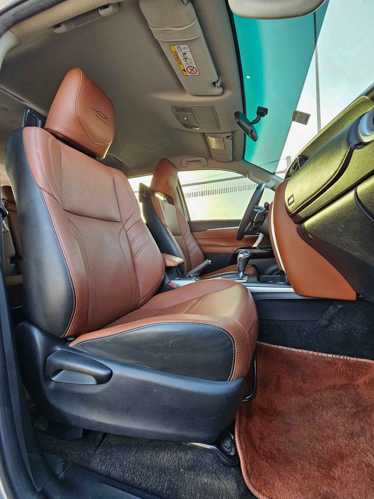 تويوتا فورتونر VXR V6/ 4WD/ AUTO TRUNK/ TRIPTONIC/ DVD/ HEAD REST/ LEATHER/ LOT# 31141