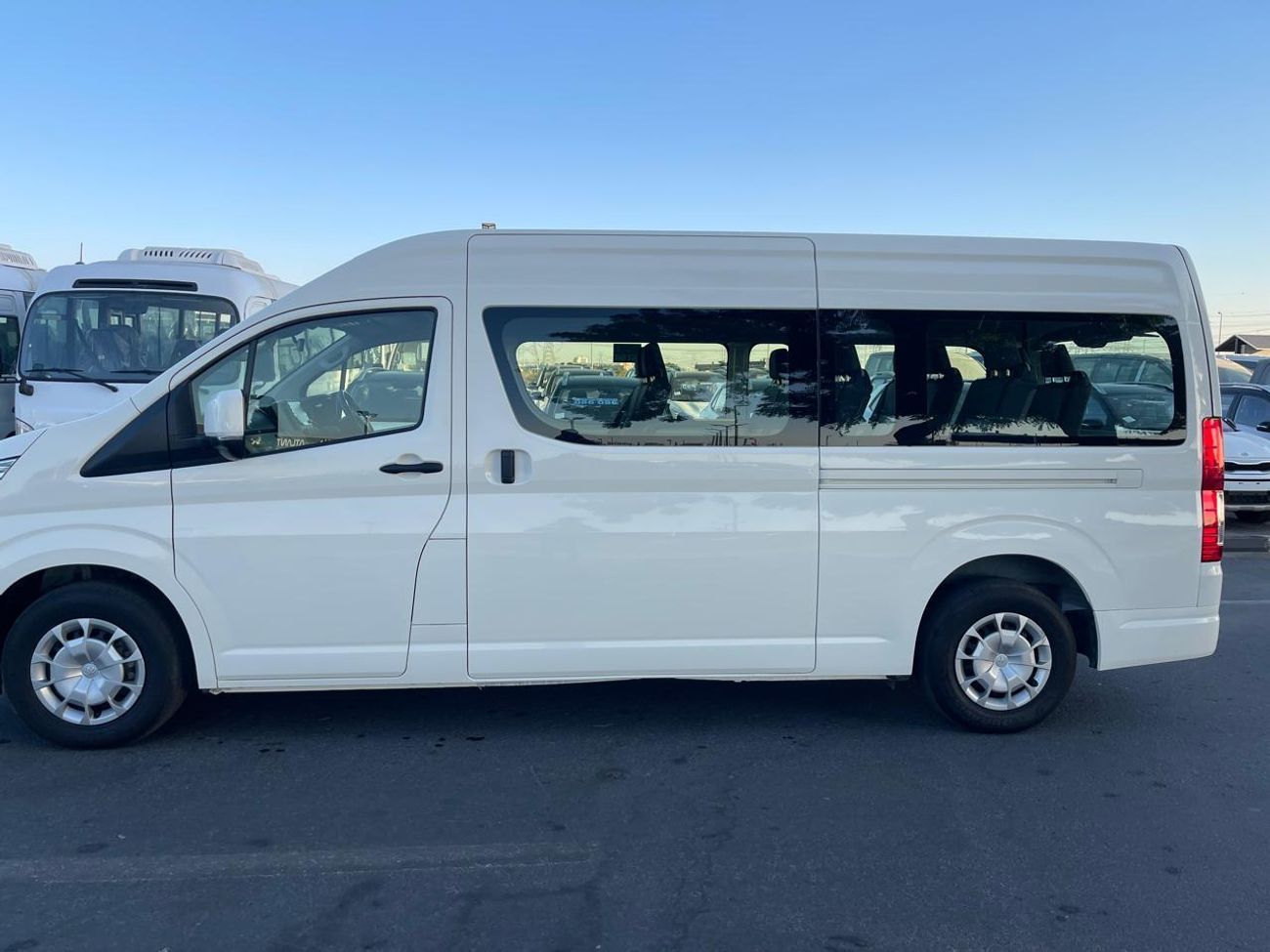 Toyota Hiace 2023 TOYOTA HIACE VAN COMMUTER