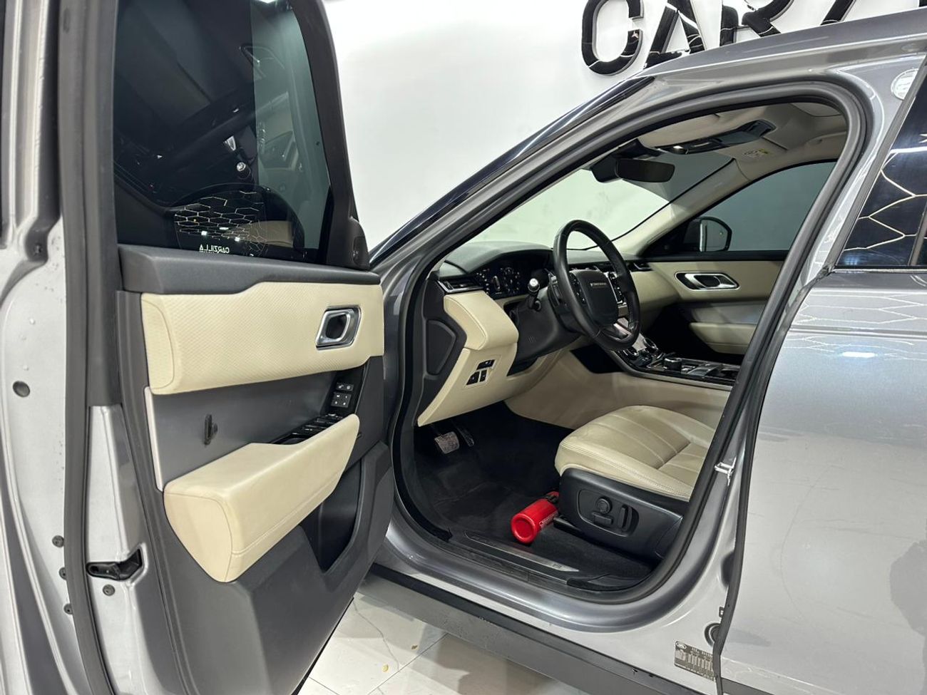 لاند روفر رينج روفر فيلار P250 SE 2.0L