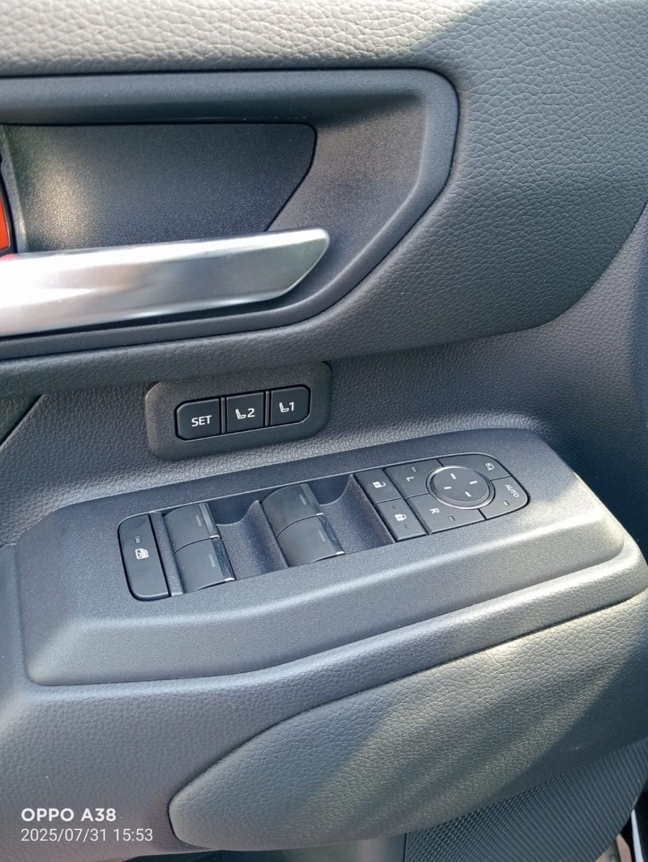 Toyota Prado VXR Toyota Prado Premium Hybrid 2.4L 2025
