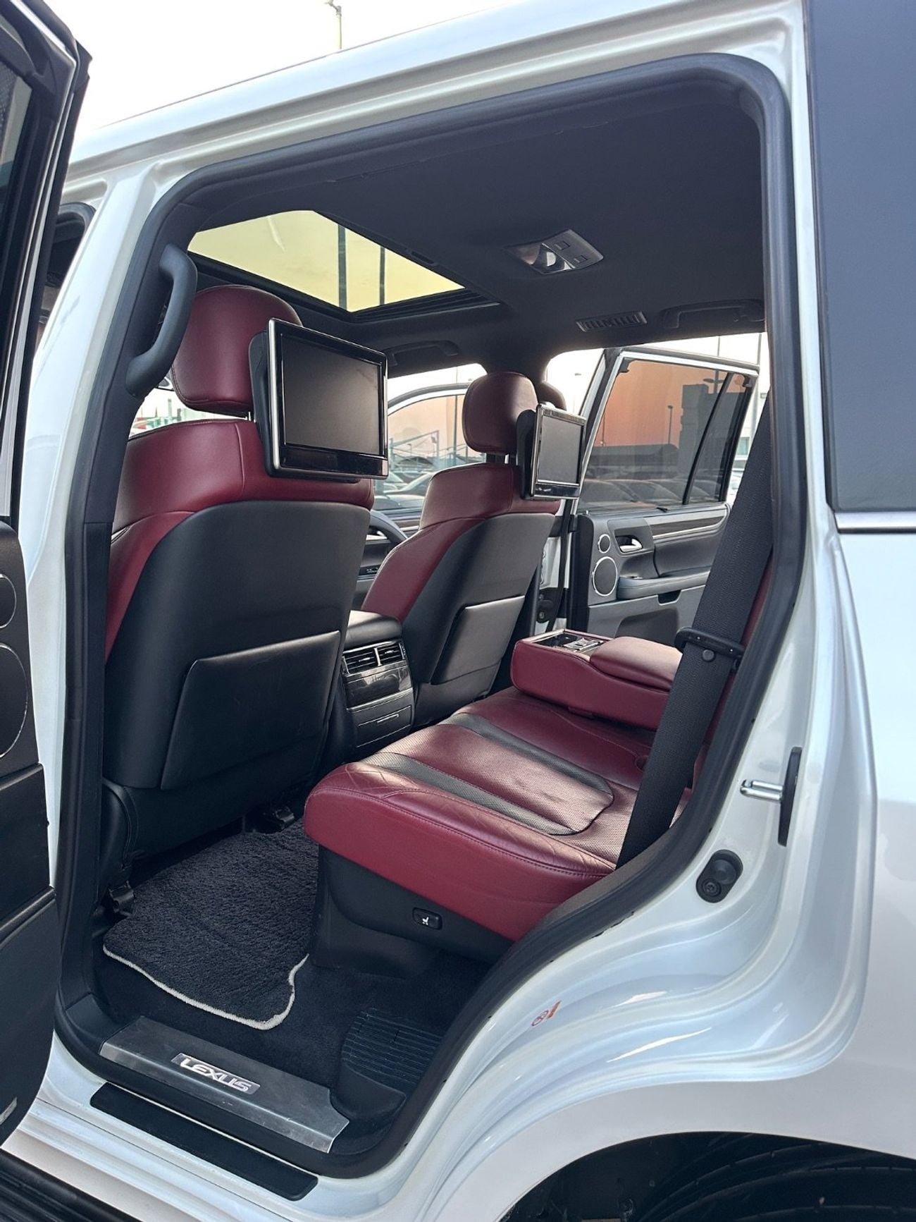 Lexus LX 570 