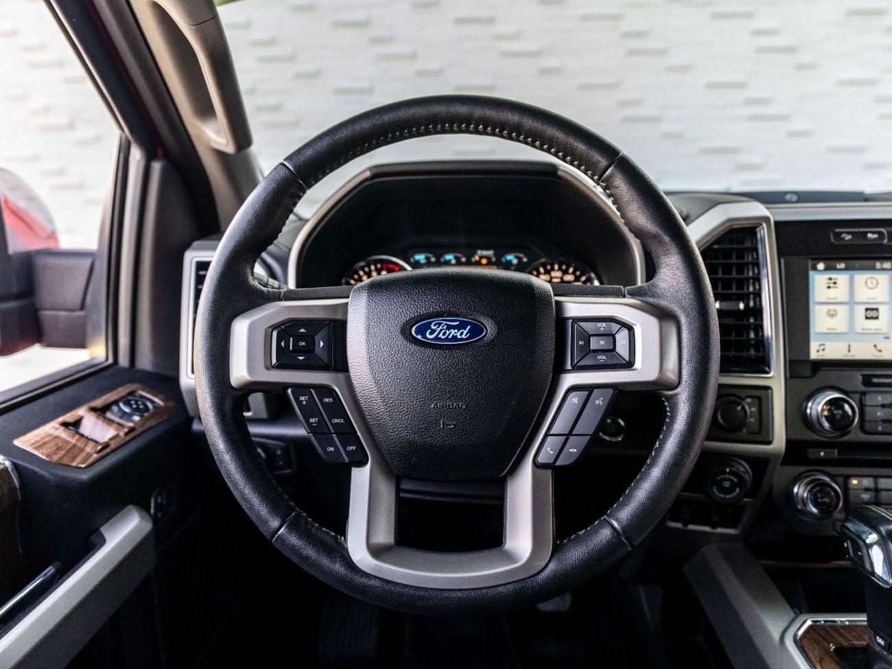 Ford F-150 LARIAT
