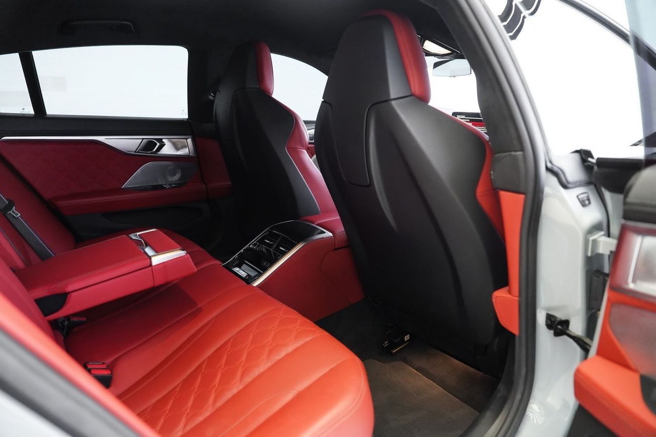 BMW M8 Competition 4.4L (625 HP)