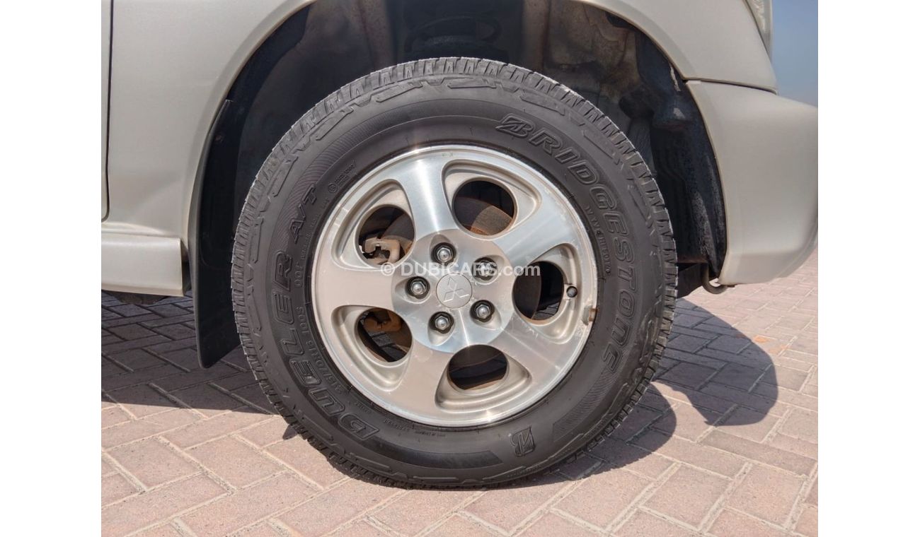 Mitsubishi Pajero MITSUBISHI PAJERO RIGHT HAND DRIVE(PM02873)