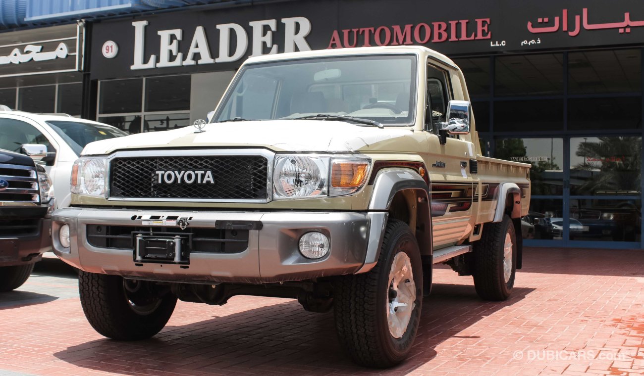 Toyota Land Cruiser Pick Up LX V6