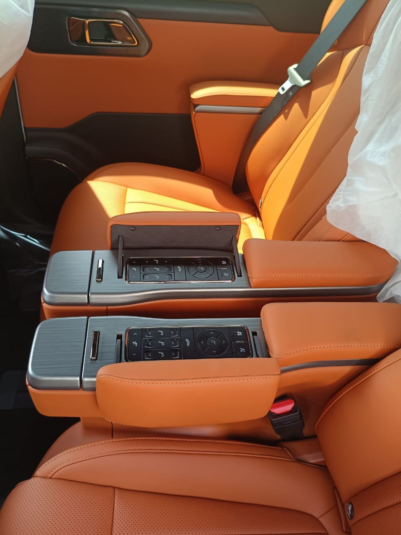 روكس 01 rox  01  2026 model  7  seats and 6 seats   ready stock