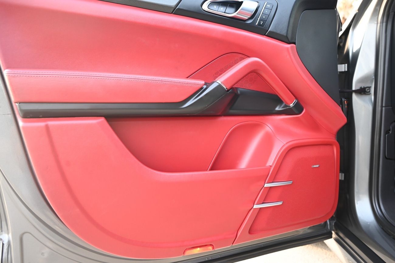 بورش كايان GTS 4.8L