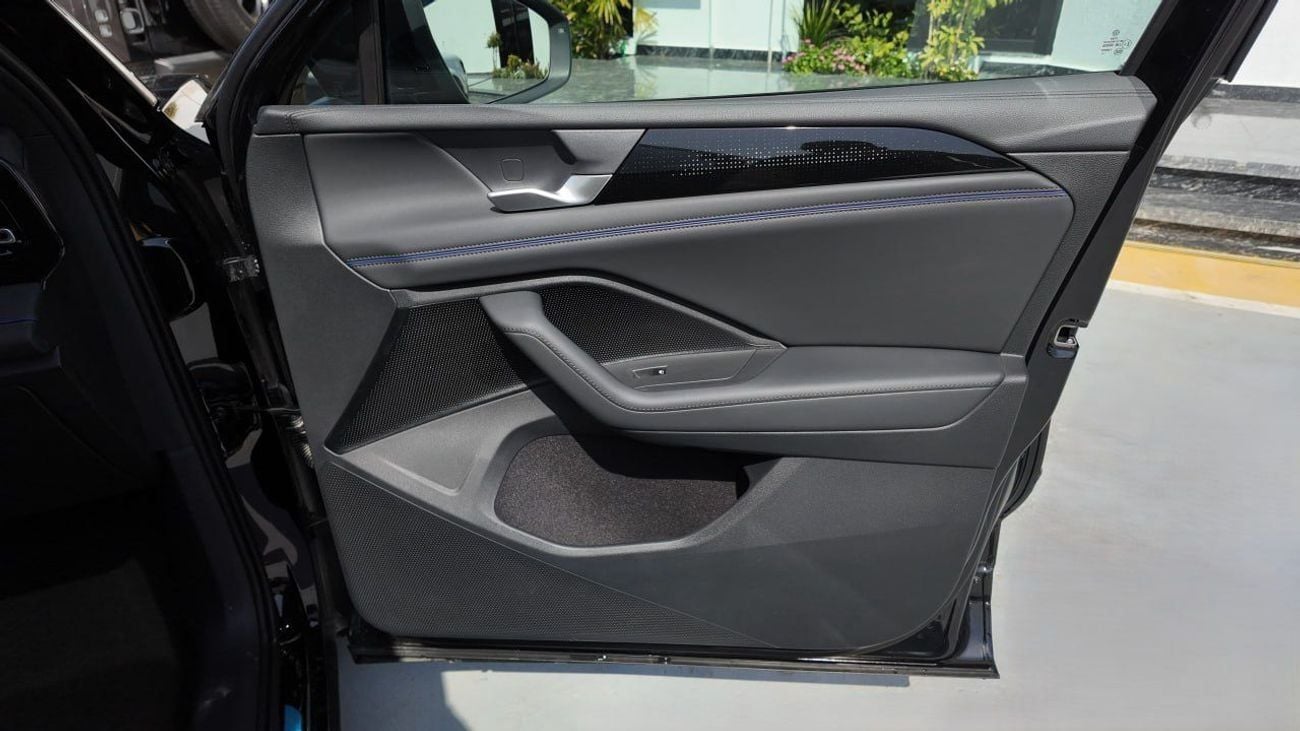 Volkswagen Tiguan VOLKSWAGEN TIGUAN  L PRO 330 TSI R-LINE SMART LEADING