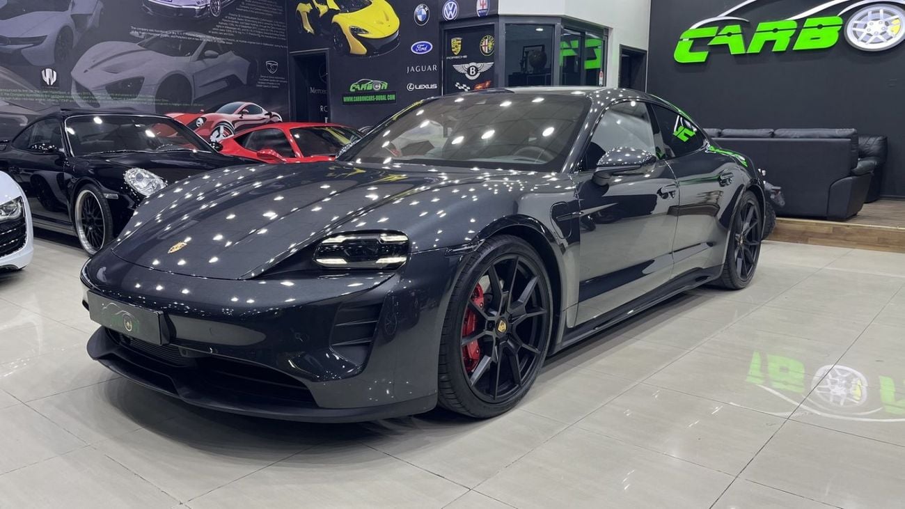 بورش تايكان Porsche Taycan GTS 2022