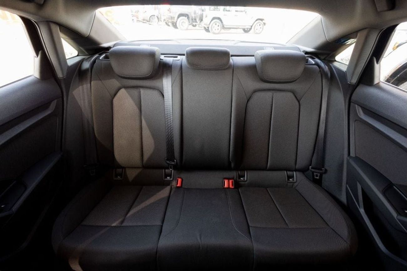 Audi A3 35 TFSI 1.4L Audi A3 35TFSI 2021 GCC under Warranty with Flexible Down-Payment.