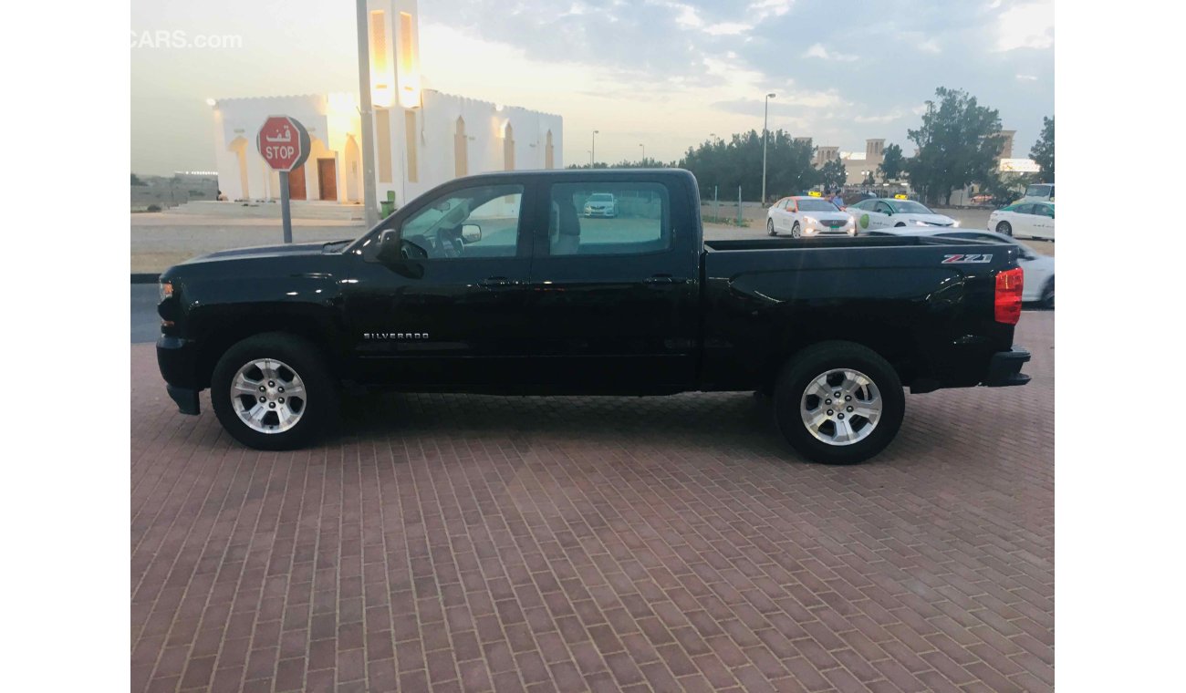 Chevrolet Silverado سياره نظيفه جدا بحاله ممتاذه ضمان شاسيه جير ماكينه